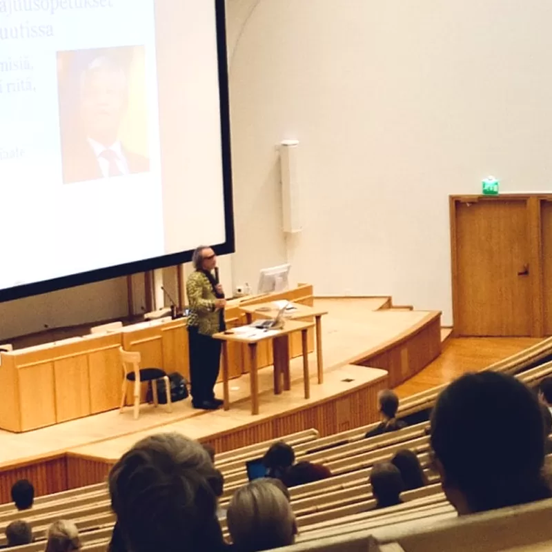 t110b9a9301e3949891e91718c1