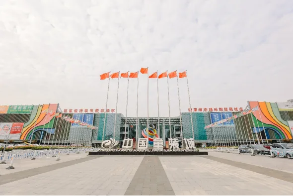 一年卖出700亿，“中国童装之都”如何驶向海外？