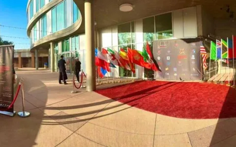 “短剧风暴: 引爆未来十年影视变局” 论坛成功举办