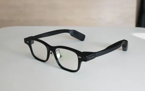 站在临界点上的AI眼镜，要靠什么突破百万销量门槛