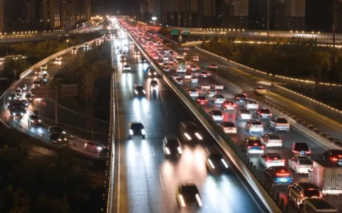 千问上线AI打车，生活入口开始被重写