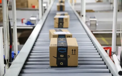 亚马逊与京东海外抢时效，海外电商物流进入“小时级”比拼