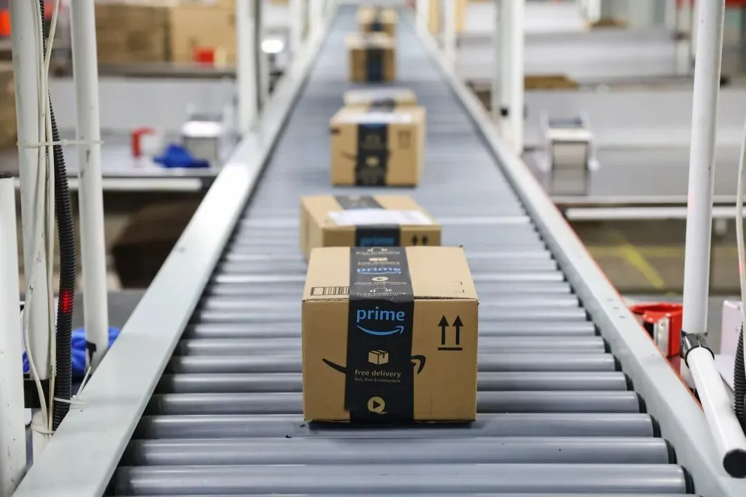 亚马逊与京东海外抢时效，海外电商物流进入“小时级”比拼