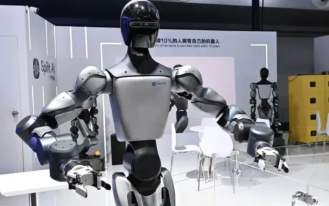 千寻智能融资20亿破局具身智能，2年估值百亿靠什么？